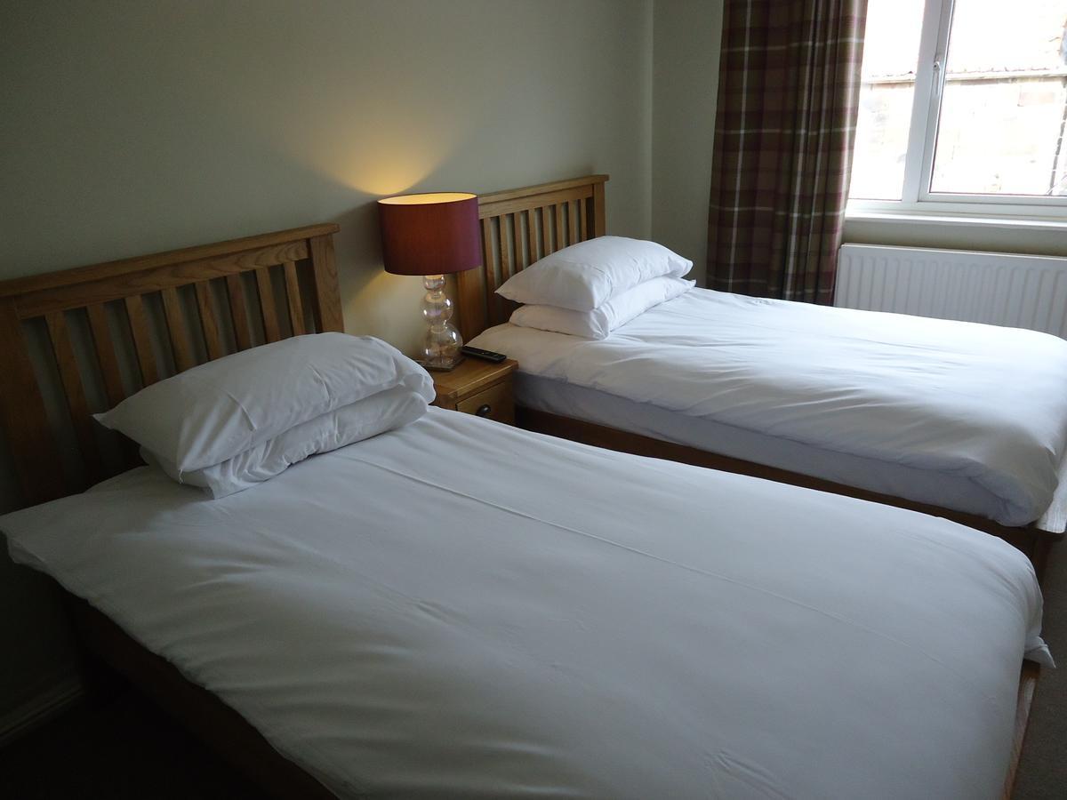 גרייט אייטון Royal Oak Hotel מראה חיצוני תמונה