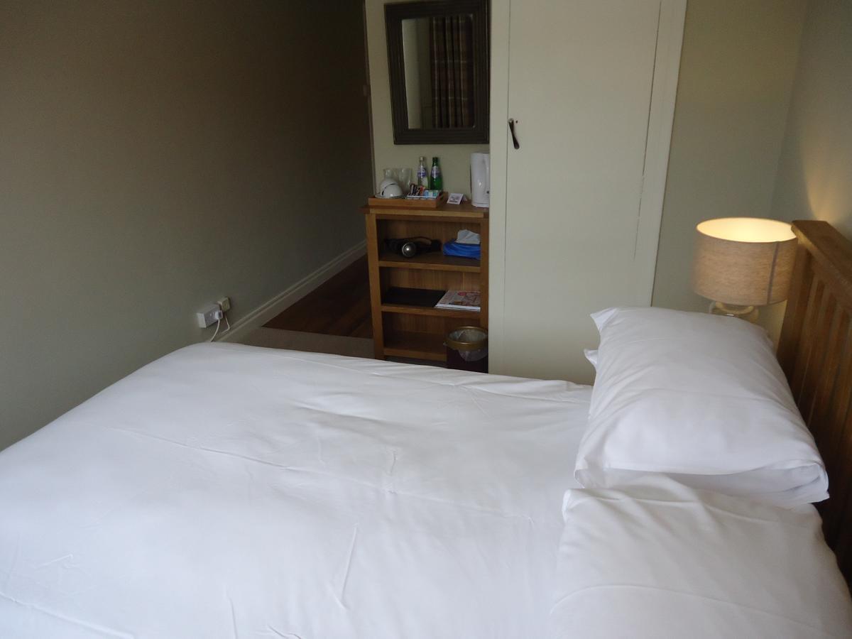 גרייט אייטון Royal Oak Hotel מראה חיצוני תמונה