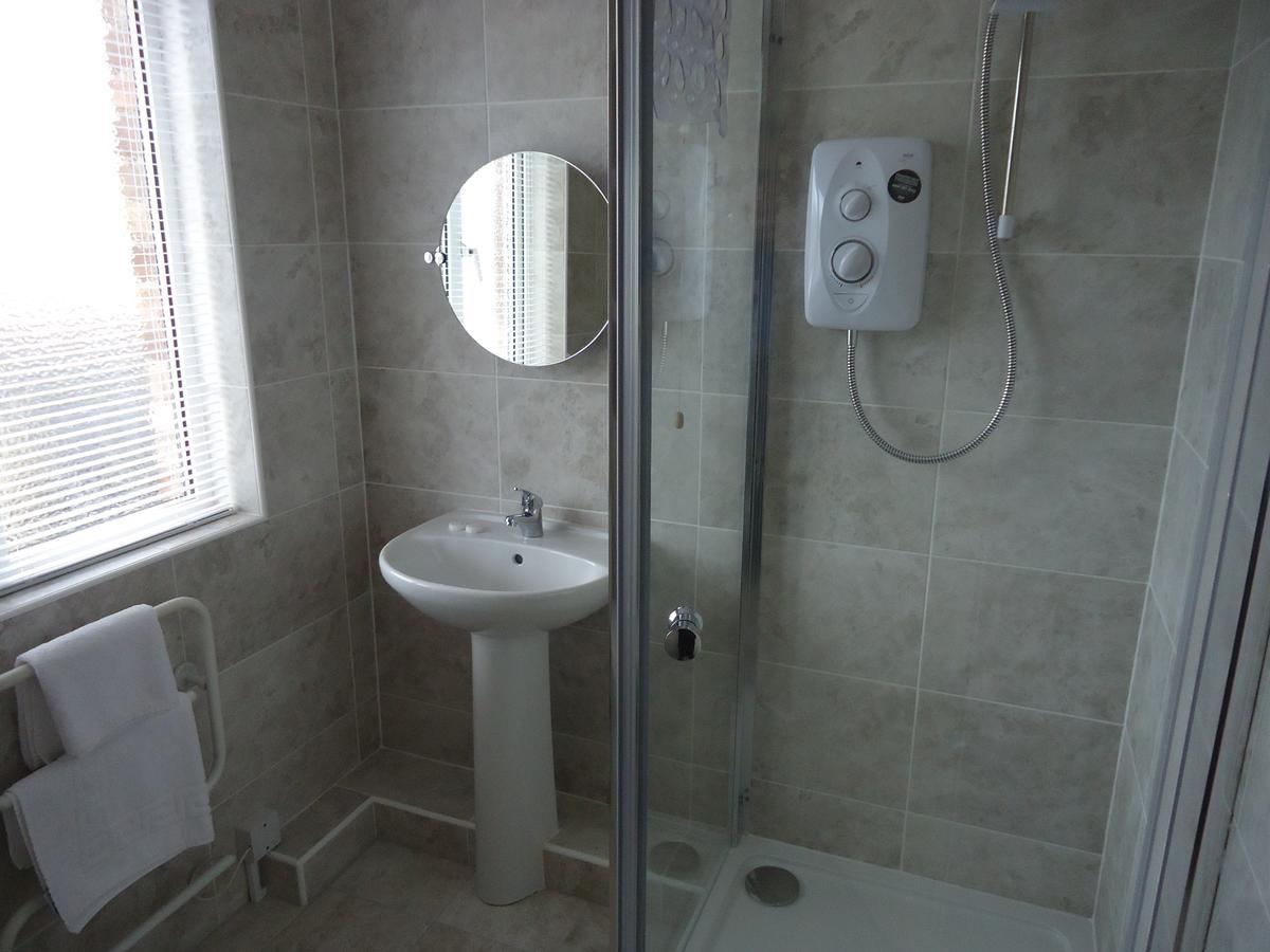 גרייט אייטון Royal Oak Hotel מראה חיצוני תמונה